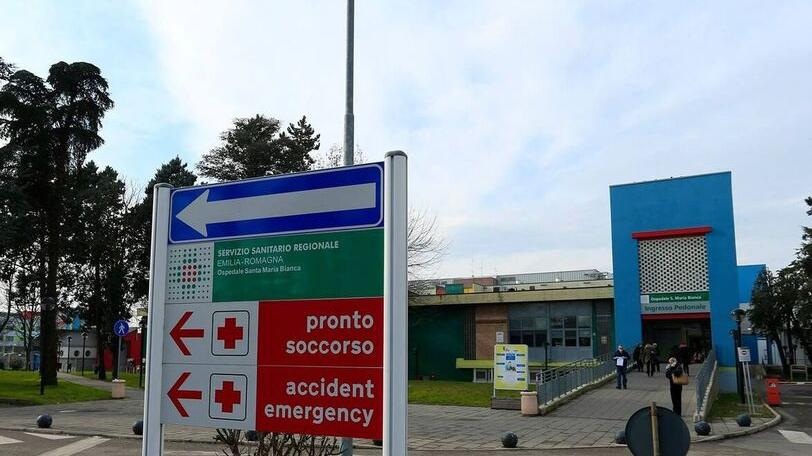 Mirandola, ubriaco scatena il panico in Pronto soccorso