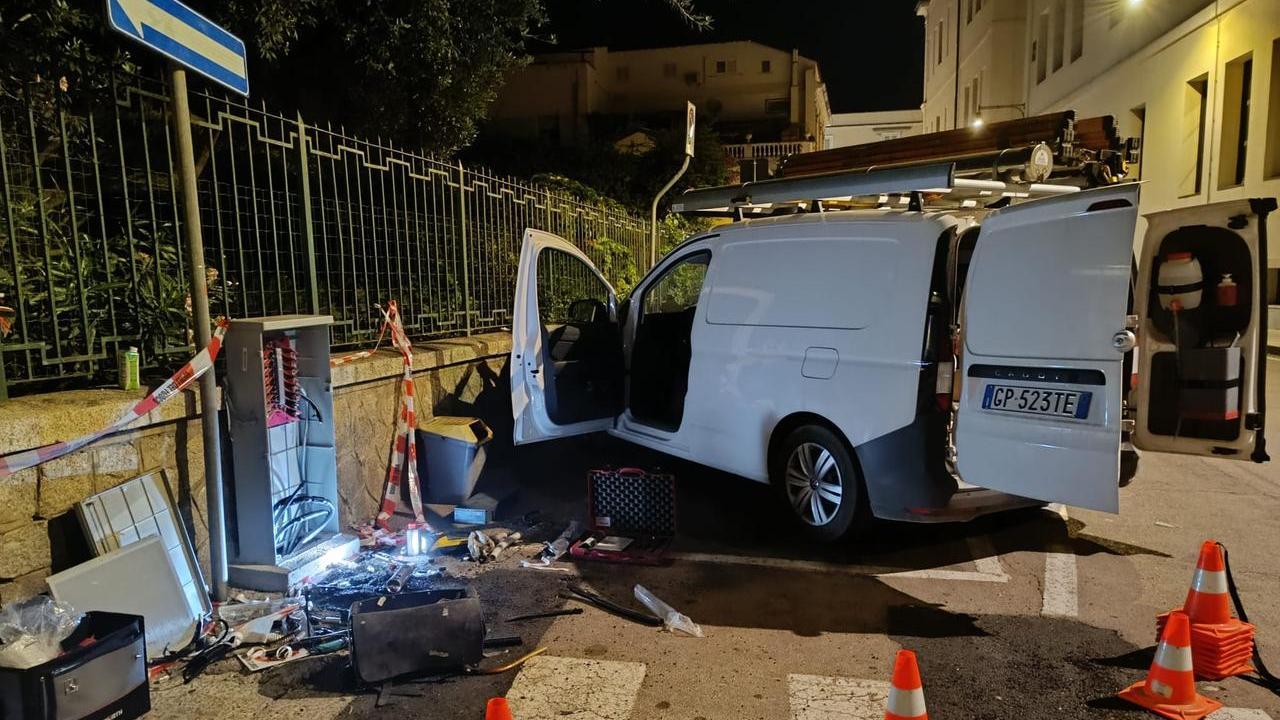 
	La squadra Enel al lavoro in occasione di un precedente black out

