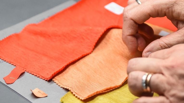 Tessile e moda, ha chiuso un’azienda su tre: «Dieci anni horror»