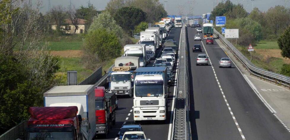 Fi-Pi-Li, una raccolta firme per bloccare il pedaggio: «La sinistra è il governo delle tasse»