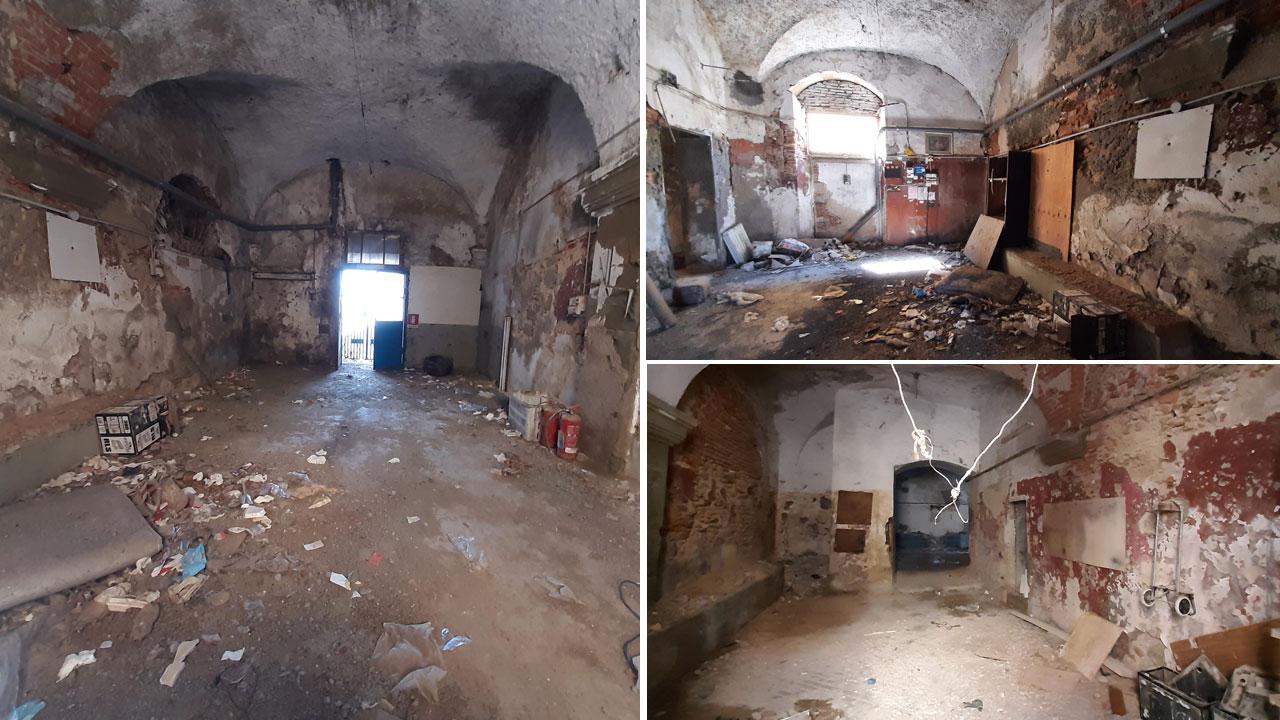 Archi, colonne, mangiatoie che raccontano la storia nel degrado di quegli spazi della Venezia