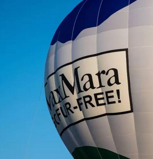 Max Mara smentisce gli animalisti: «Basta pellicce? Già non le usiamo»