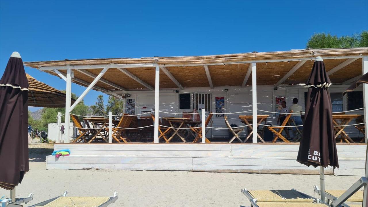 Olbia, sequestrato il chiosco sul mare Rock & Beach