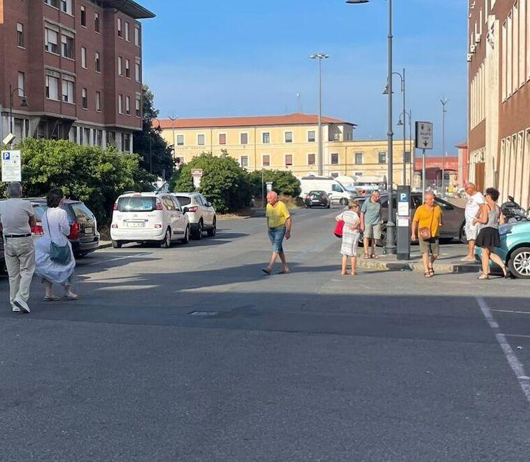 Livorno, ottanta multe al parcheggio dei 4 Mori per Effetto Venezia: «Le auto segnalate dai residenti»<br>
