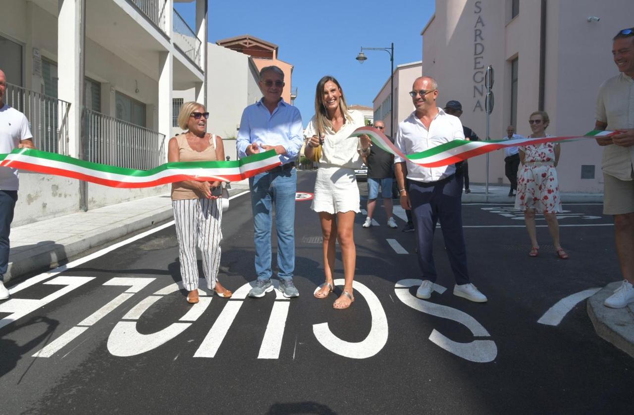 Olbia, ecco la nuova via De Filippi. Nizzi: «Tolleranza zero per il parcheggio selvaggio»