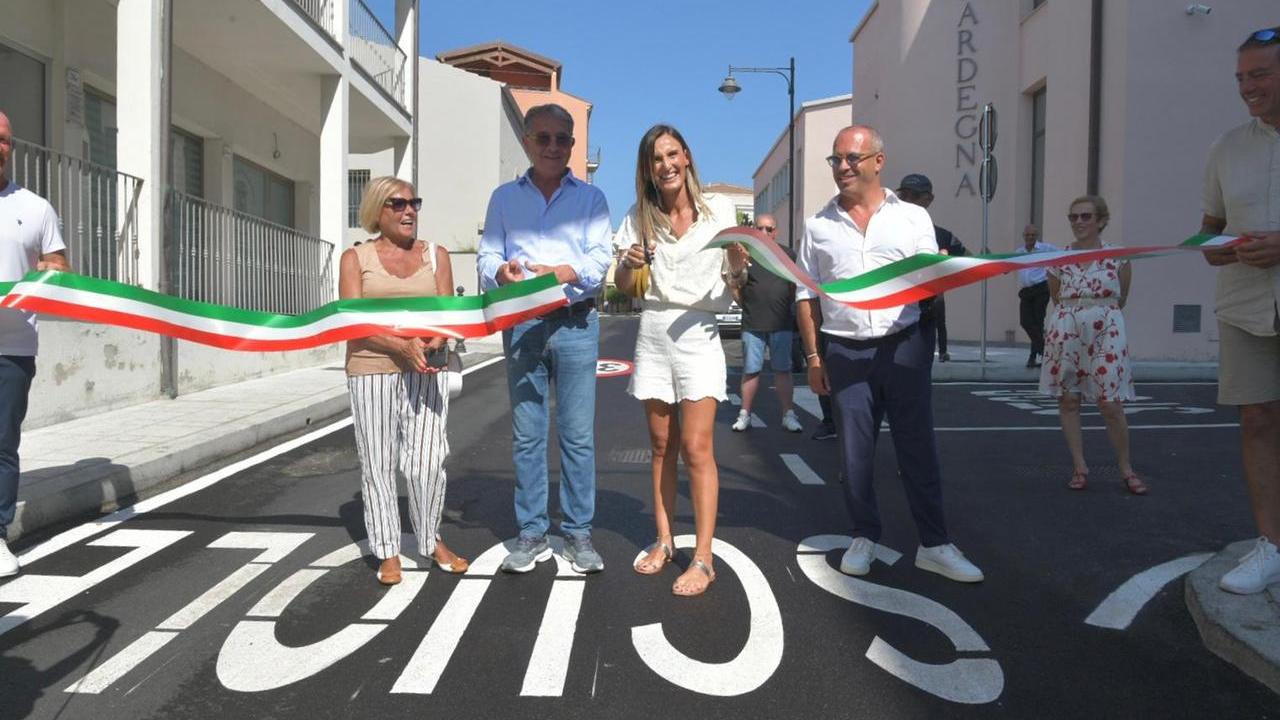 Olbia, ecco la nuova via De Filippi. Nizzi: «Tolleranza zero per il parcheggio selvaggio»