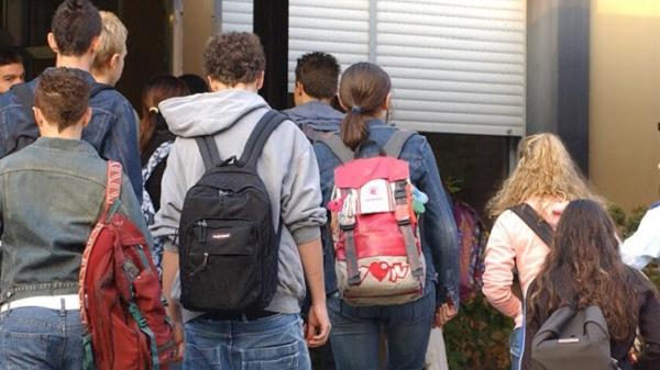 Due bocciature a scuola in tre anni, la madre: «Ha disturbi dell’apprendimento»