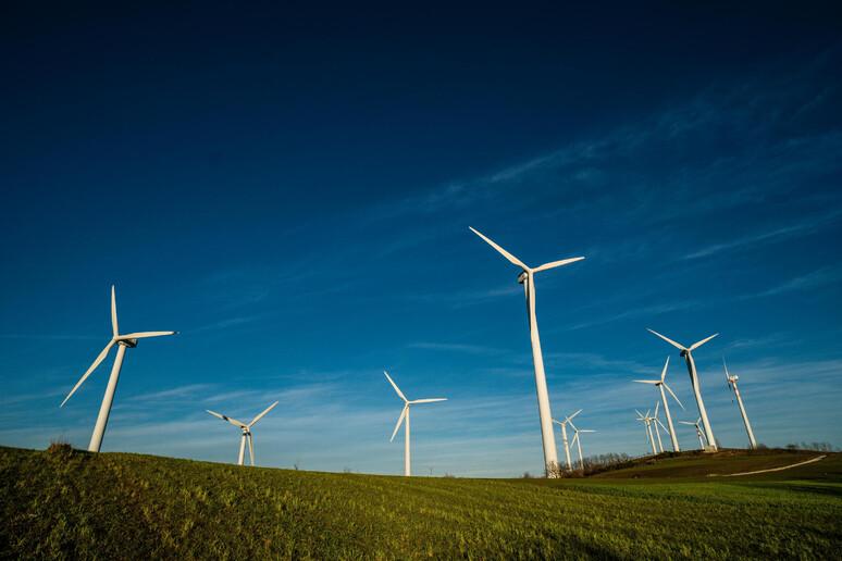 Moratoria sulle rinnovabili, il Governo impugna la legge della Sardegna