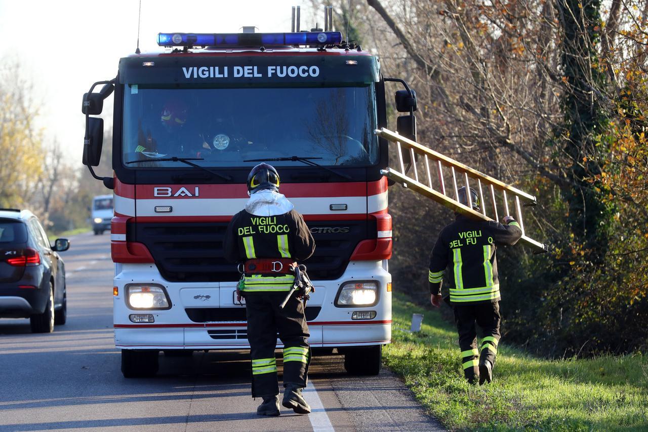 
	Vigili del fuoco al lavoro (foto archivio)

