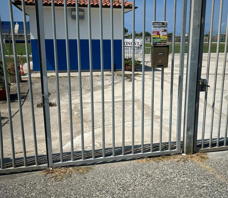 Il centro sportivo chiuso su mandato delle vendite giudiziarie