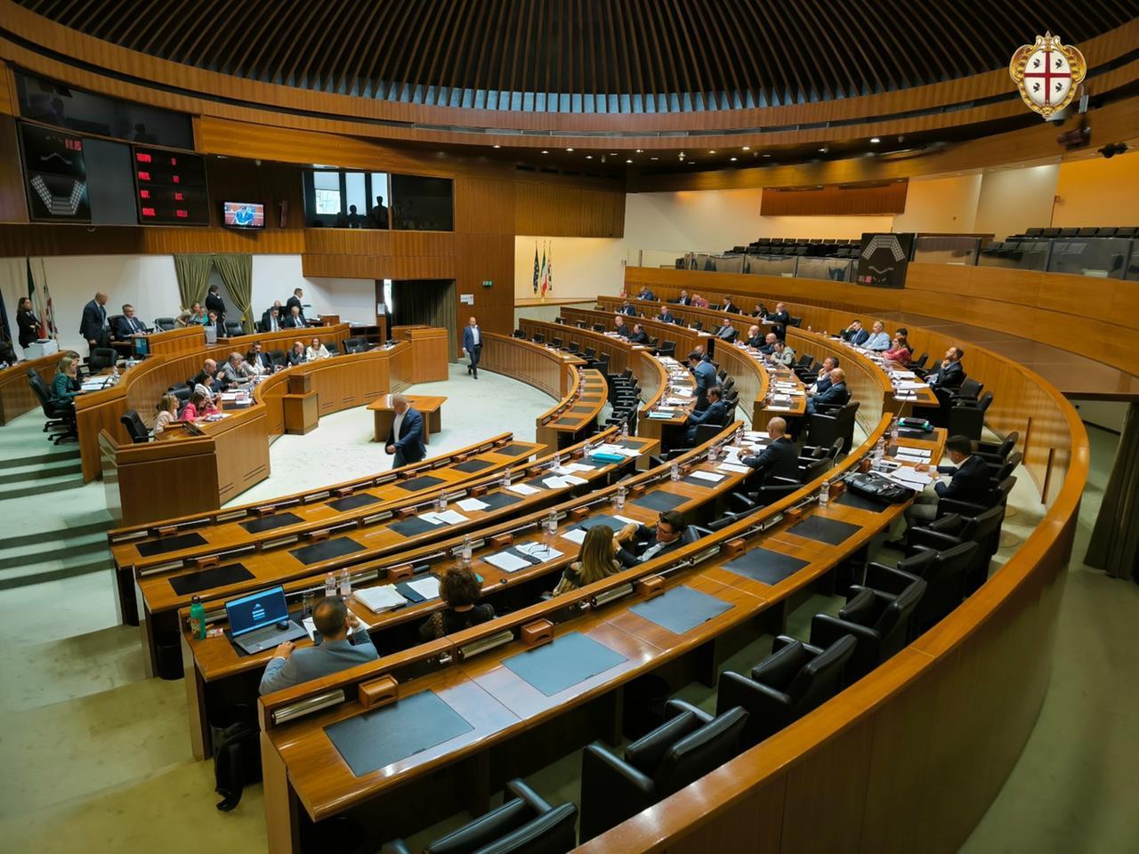 Bilancio, in consiglio regionale passa la manovra da 250 milioni