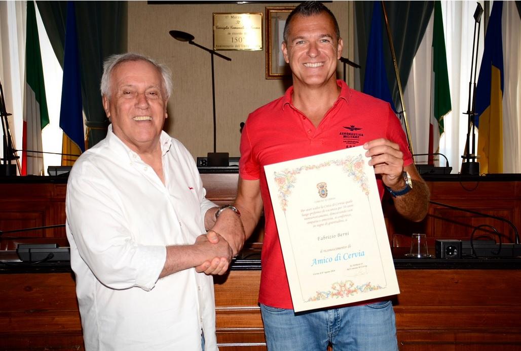 Cervia premia il turista fedele: da 50 anni sempre in ferie a Pinarella