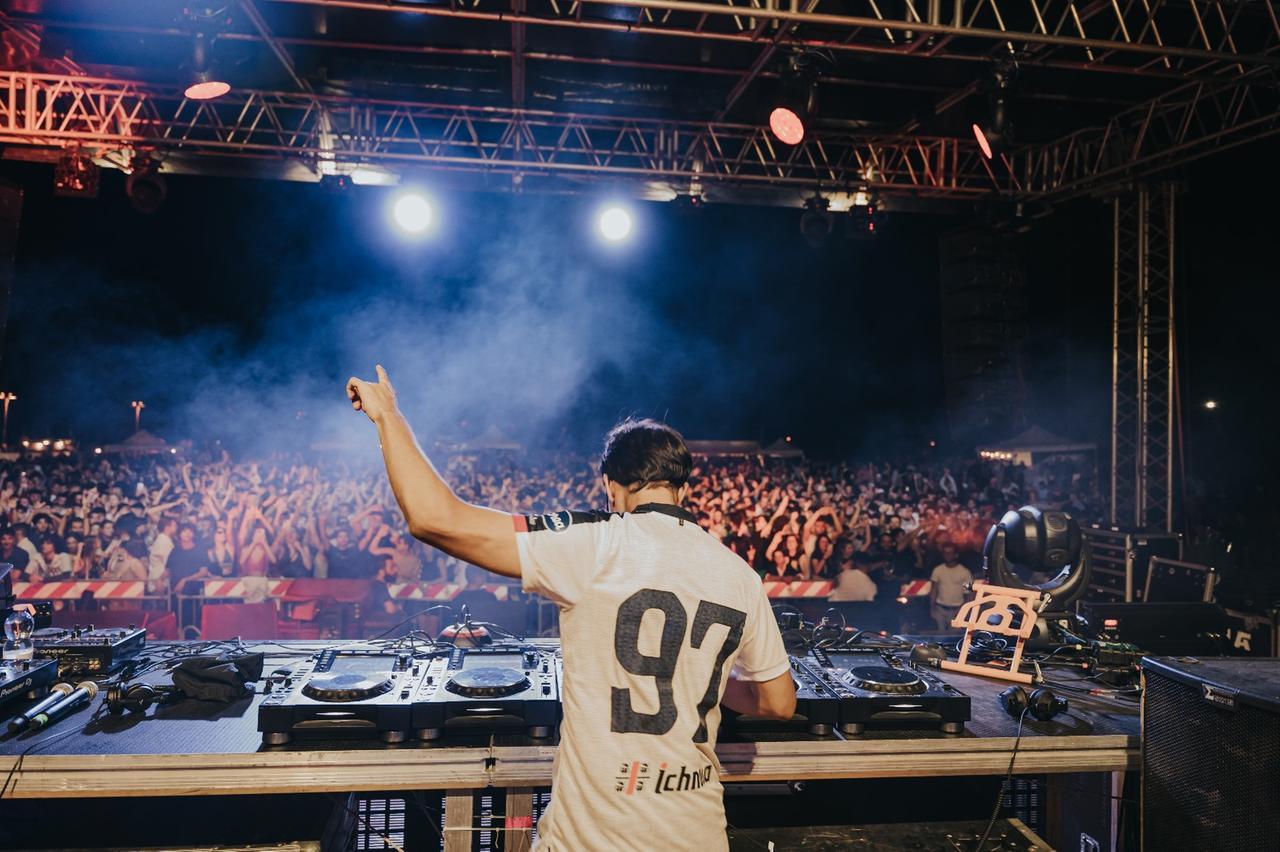 Artisti e dj set dal tramonto all’alba: è il Nora Summer Festival, appuntamento il 10 agosto