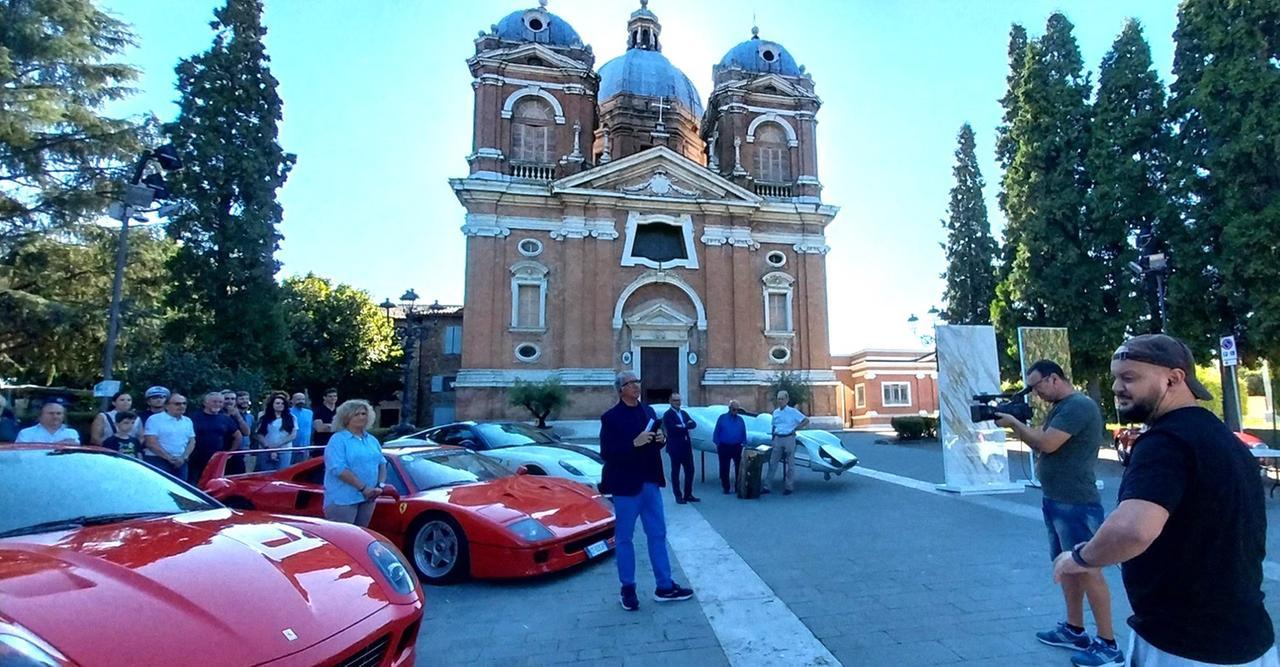 Riflettori della Rai su Fiorano tra Santuario, Ferrari e ceramica