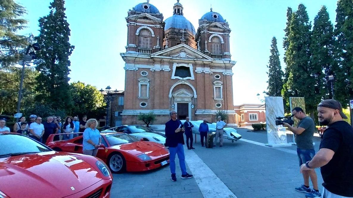 Riflettori della Rai su Fiorano tra Santuario, Ferrari e ceramica