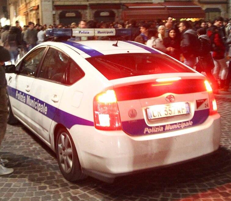 Ferrara, busker sanzionato dalla Locale: la multa la pagano gli spettatori