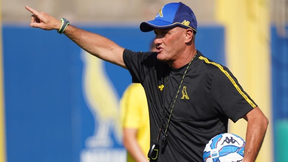 Modena a Napoli per l’impresa. Bisoli carica: «Dura, ma niente è impossibile»