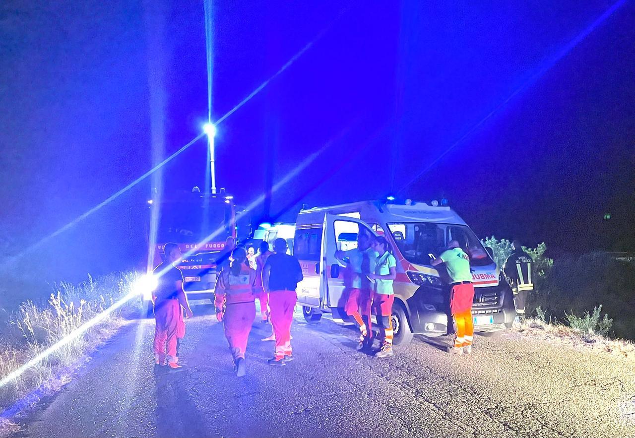 
	I soccorsi sul luogo dell'incidente (<em>foto Mario Rosas)</em>

