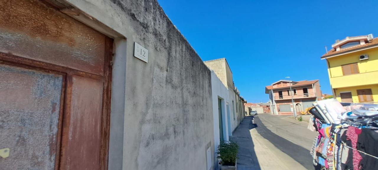 
	Via Dante dove Francesco Salis viveva e dove &egrave; stato ucciso&nbsp;

