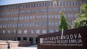 Prima la rissa in via Roma, poi pugni e calci al pronto soccorso: feriti infermieri e personale sanitario