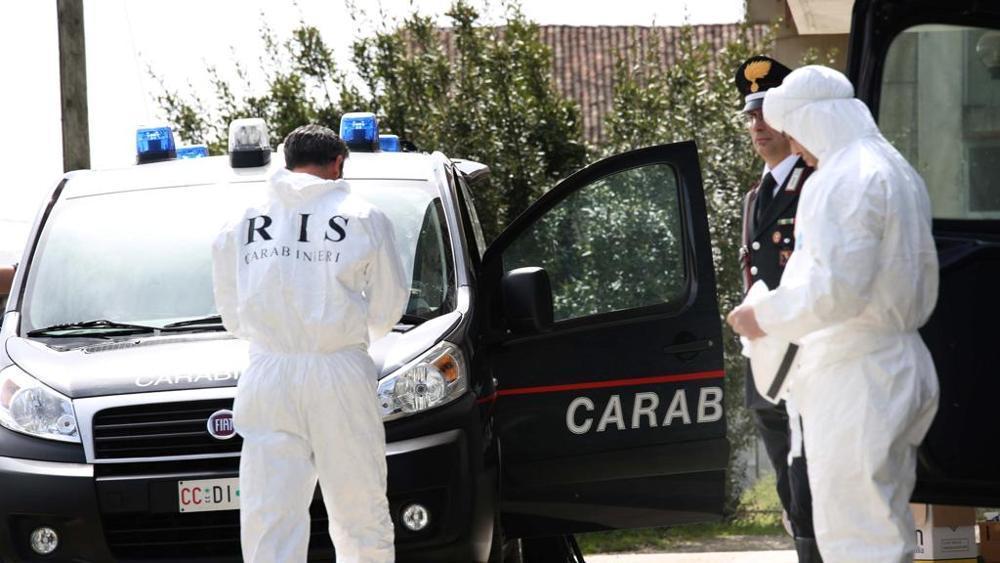 Neonato di pochi giorni trovato morto nel giardino di una villa