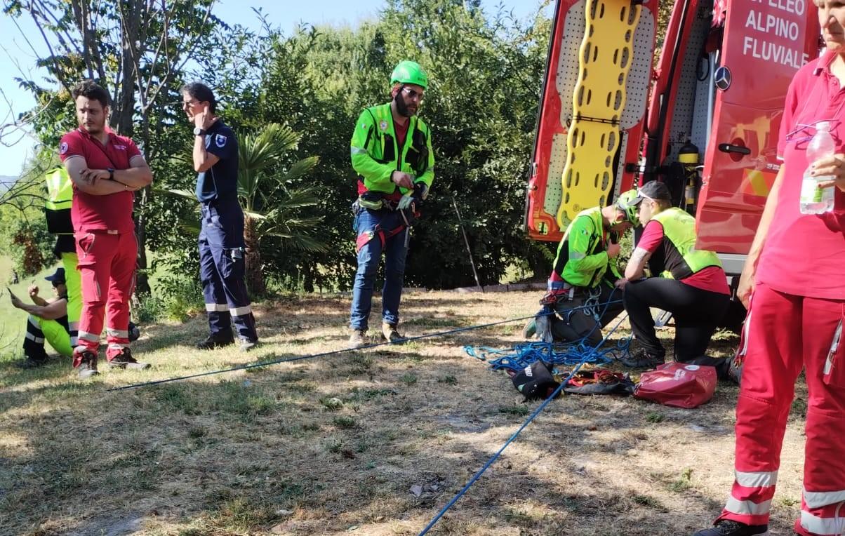 Sassuolo, il giovane scomparso trovato morto in fondo a un calanco