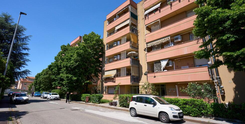 Nella foto una veduta delle case popolari di Ponte a Elsa