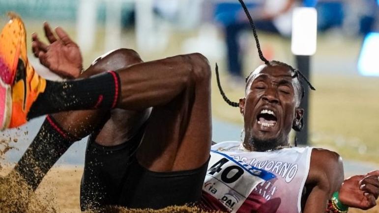 Andy Diaz venerdì a Parigi subito dopo il salto che gli è valso il bronzo