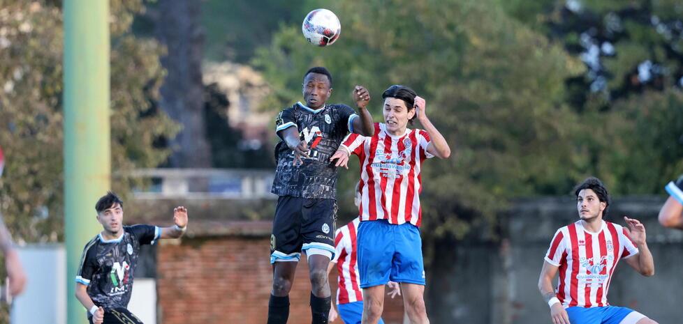 Una partita del Ponte Buggianese durante lo scorso campionato (foto Nucci)