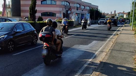 Livorno, via Mondolfi è come un’autostrada: «Qui si corre troppo: intervenite»