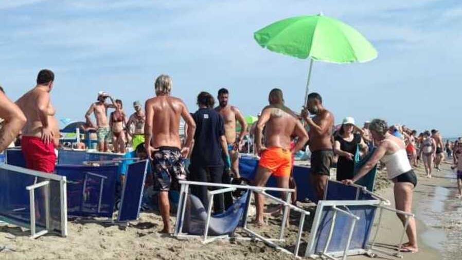 Viareggio, muore a 69 anni davanti ai familiari mentre fa il bagno