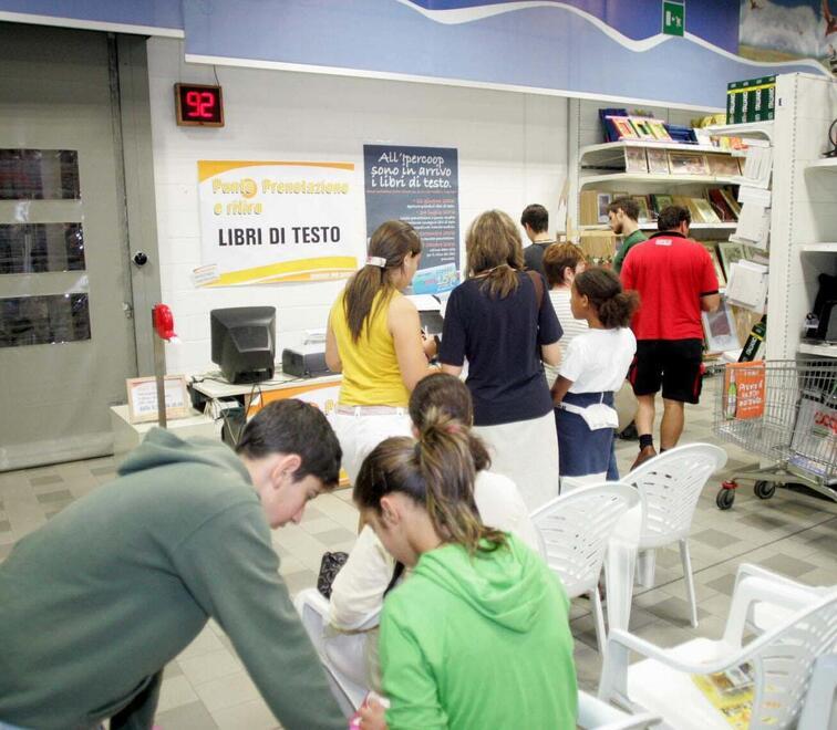 Libri di testo per il nuovo anno scolastico: al via le domande per il contributo 