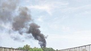 Vanno a fuoco trattori e tosaerba al centro sportivo Villa Granata