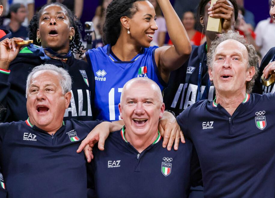 Bertoli, Cantagalli e Antonio Panini elogiano Velasco dopo l'impresa alle Olimpiadi con l'Italvolley:&nbsp;«Una leggenda»