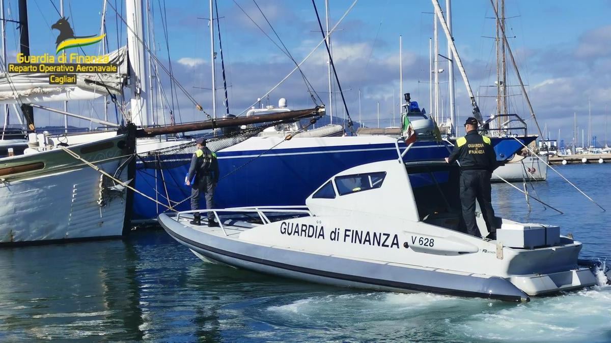 Noleggio abusivo, contrabbando doganale e iva evasa su imbarcazioni di lusso: la Finanza sanziona oltre 70 persone nell’isola