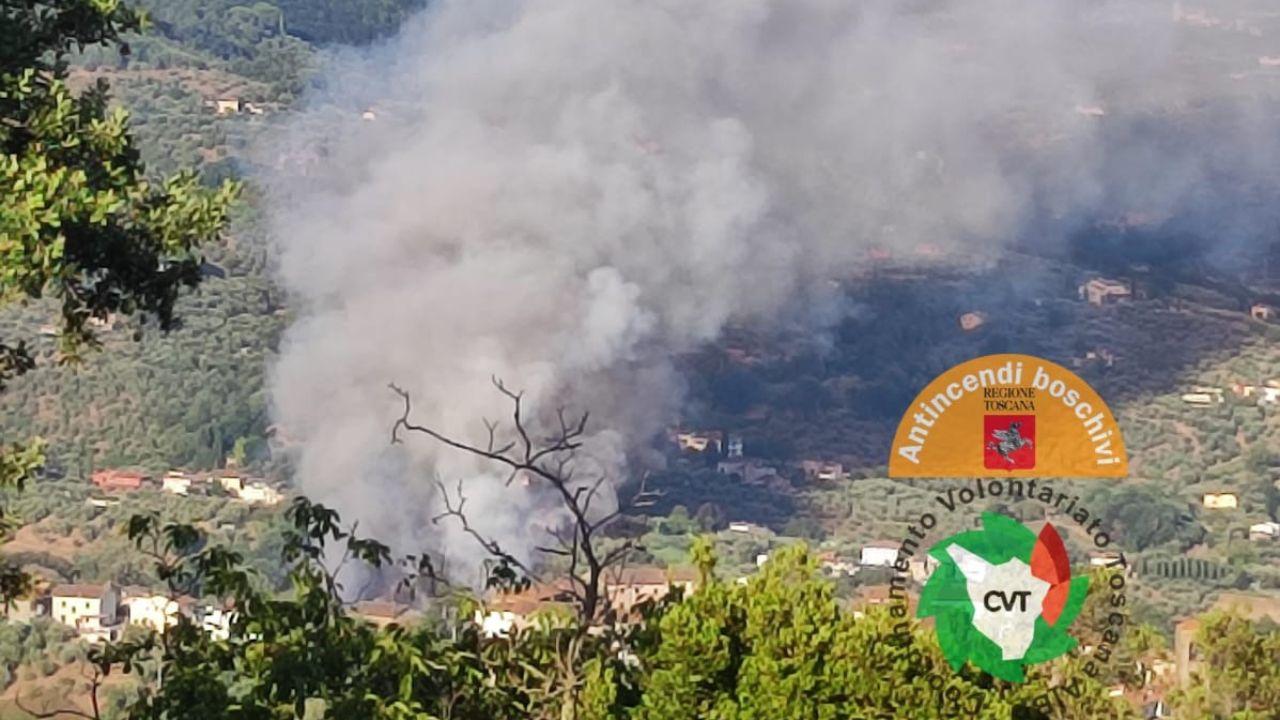 
	Un'immagine dell'incendio

