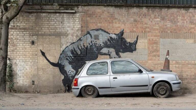 Banksy, un murale al giorno a tema animali