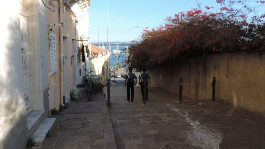 Carloforte, gestivano una discoteca abusiva: denunciati due ragazzi