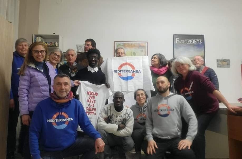 Mediterranea Ferrara, aiuto ai migranti: «Prima si salva, poi si discute»