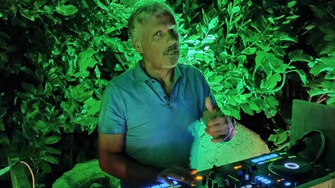 Max Correnti: «La mia musica per i vip della Costa Smeralda