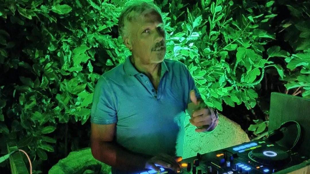 Max Correnti: «La mia musica per i vip della Costa Smeralda