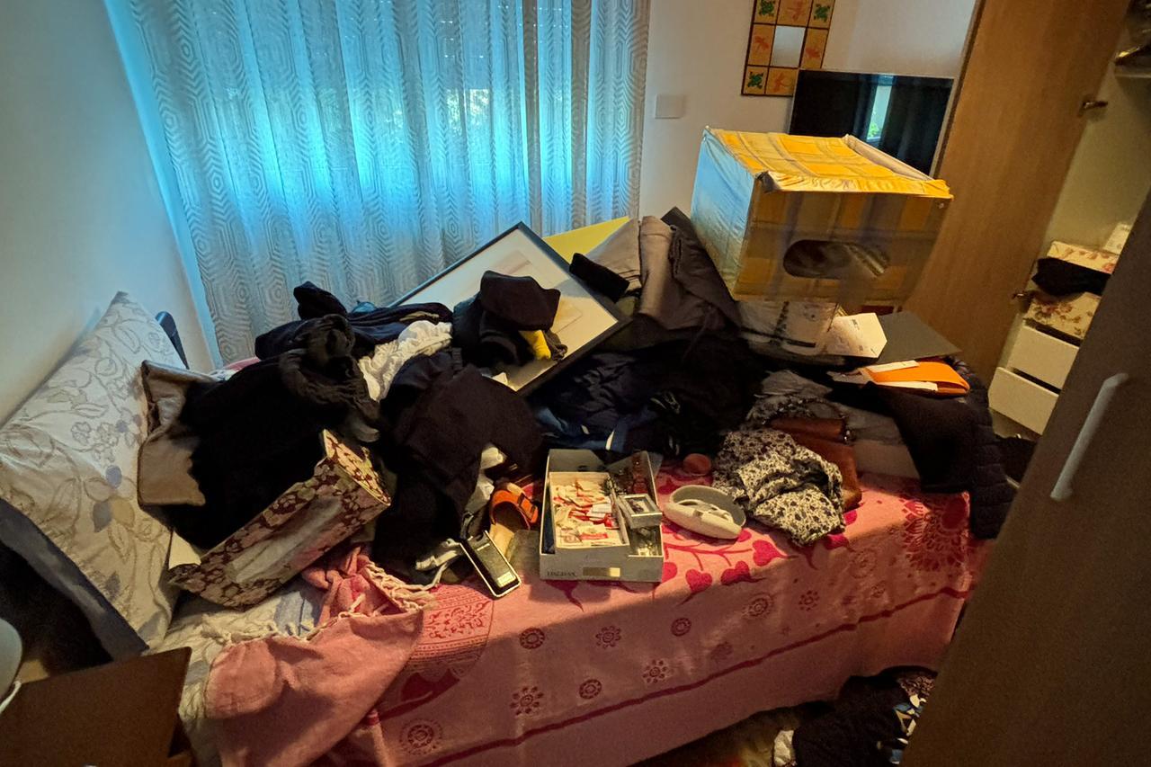 Furto in casa a Ferrara, via tutti gli ori