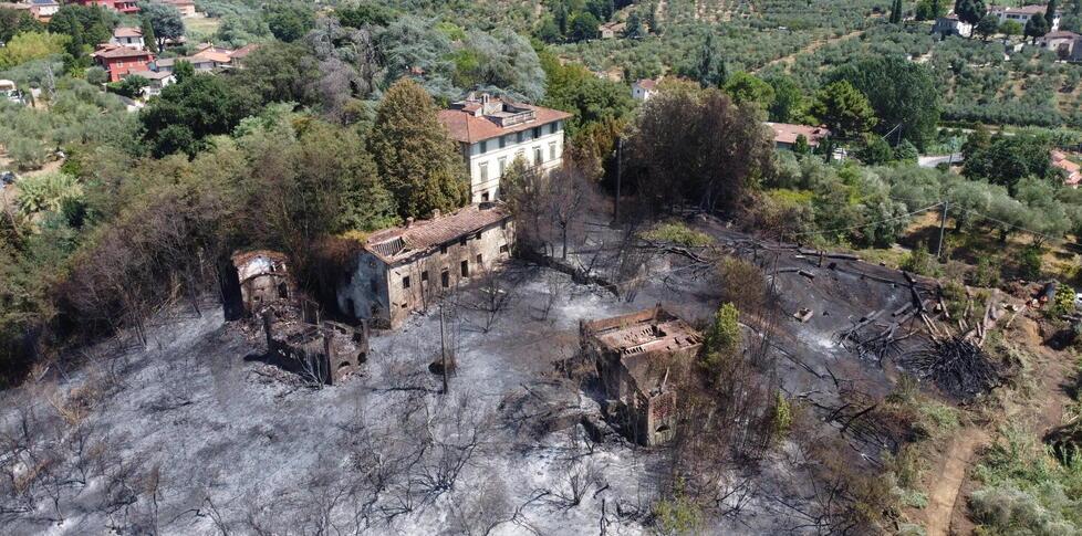 
	L'area dell'incendio (Foto Nucci/Innocenti)

