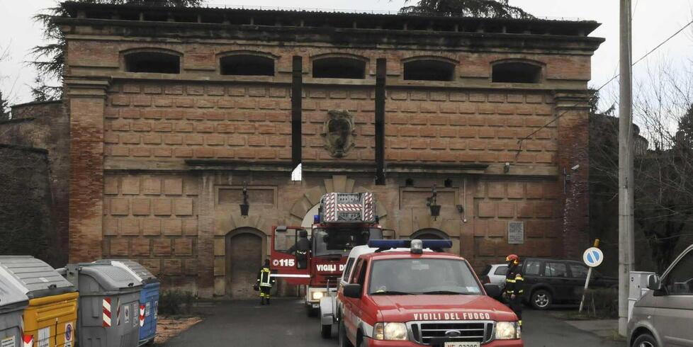 Detenuti danno fuoco a un materasso: scoppia un incendio in carcere a Castelfranco