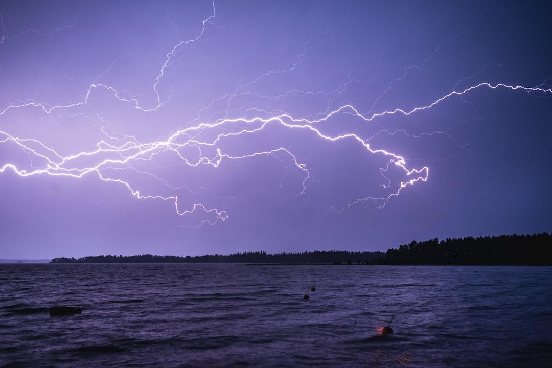 Maltempo in Toscana, codice giallo per temporali sull’Arcipelago