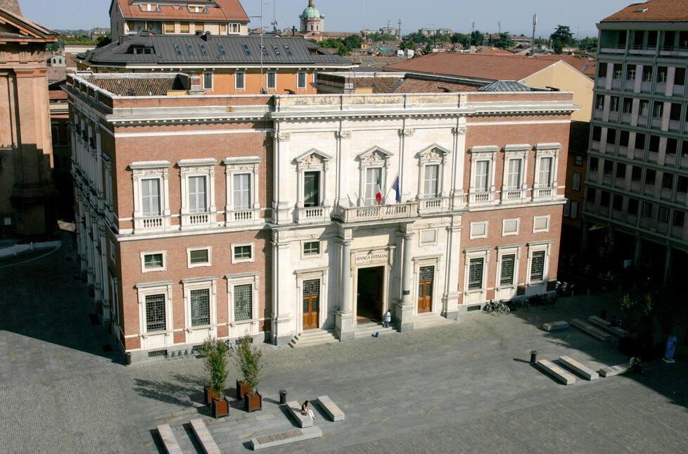 «Gli uffici pubblici insieme ai servizi devono ripopolare il centro storico»