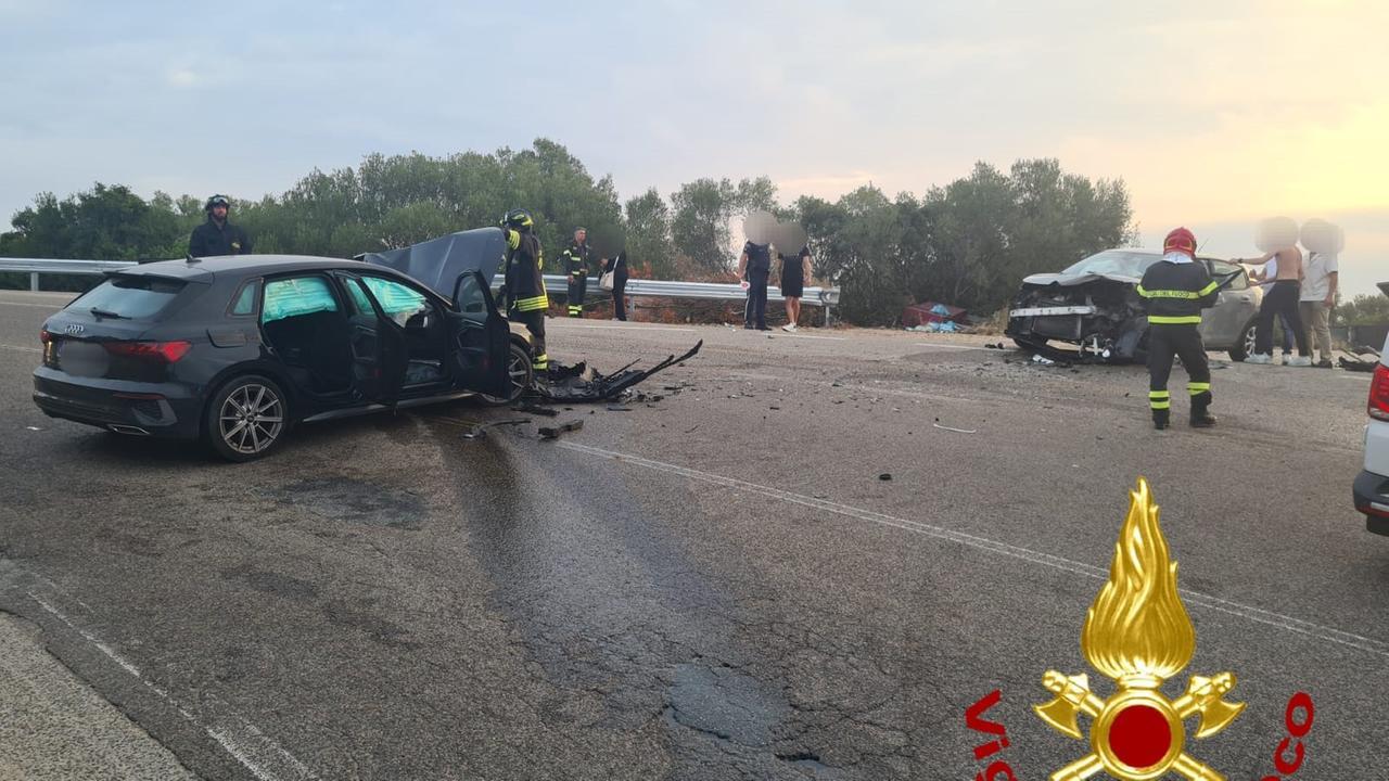 Scontro frontale sulla strada per Portisco: cinque feriti trasportati in ospedale