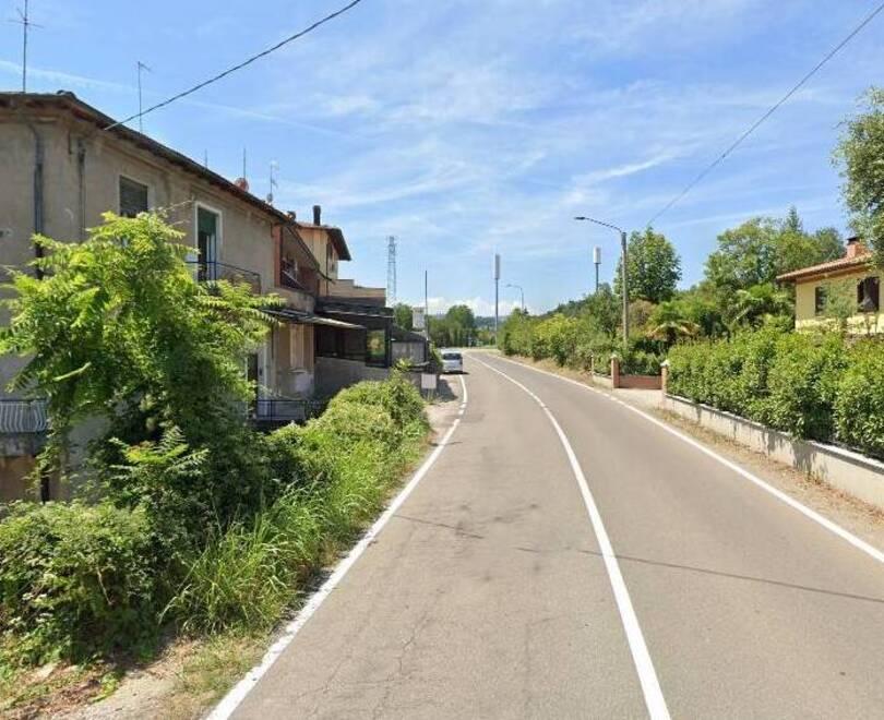 Auto distrutta dal pirata della strada a Vignola, la denuncia: «Migliaia di euro di danni»