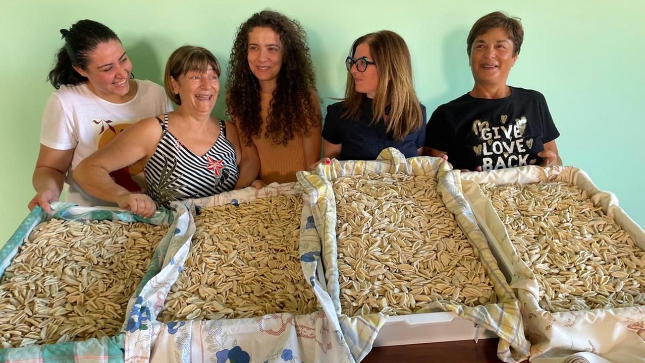 Le foto di Luca Testoni abbelliscono le strade di Magomadas