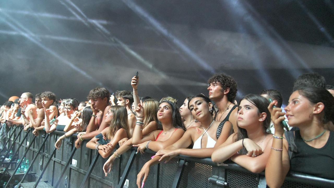 Red Valley: il video-racconto della seconda serata. Mito Max Pezzali, Tommaso Paradiso e Rose Villain conquistano tutti